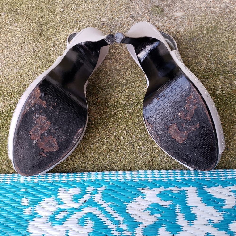 High heels - Picture 10 of 13